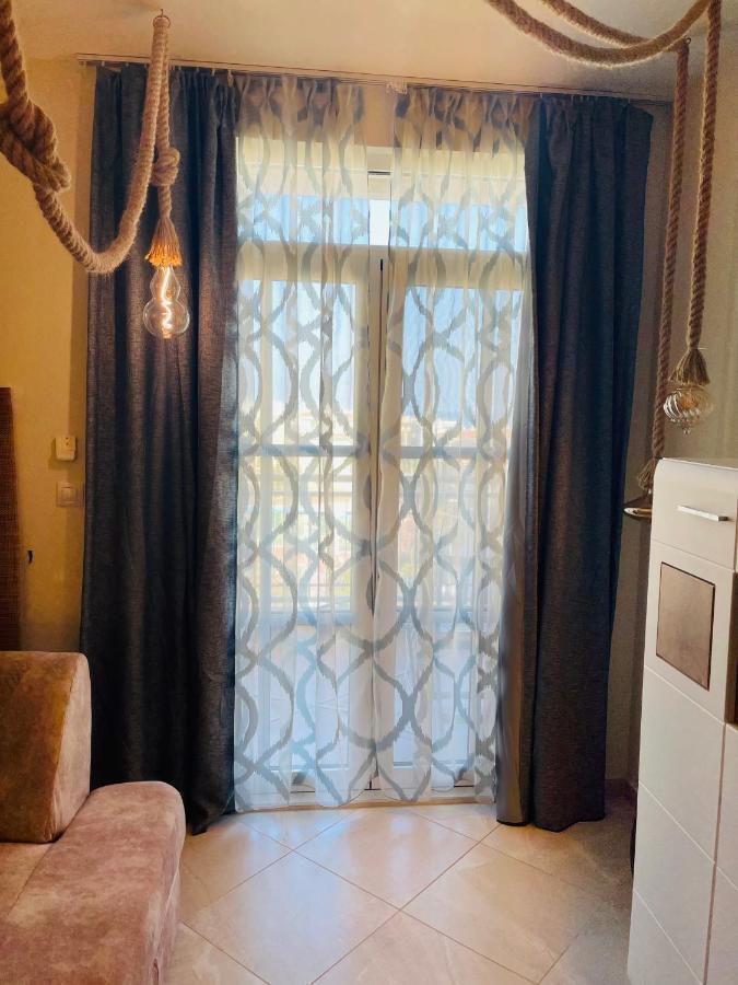Flores Garden Sea View Apartment With Balcony Chernomorets Ngoại thất bức ảnh